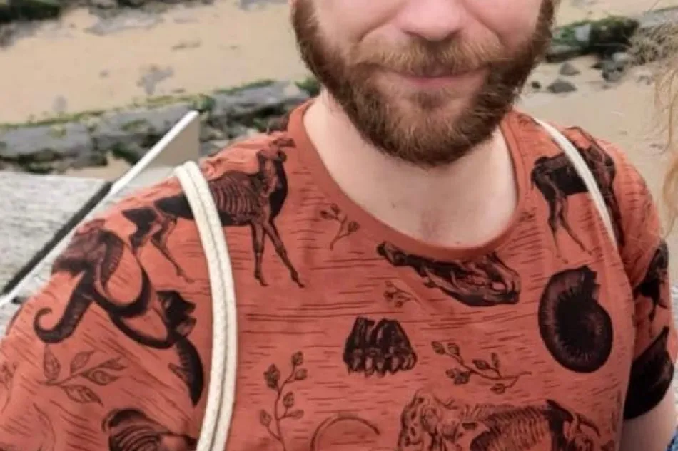 Dr. Adam Valcek